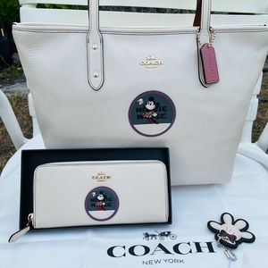 New 3pc Coach x Disney Minnie Tote Wallet Keychain